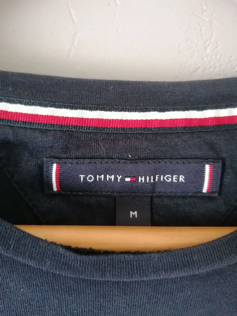 Lote de 3 camisetas masculinas Tommy Hilfiger tamanho M – photo 3